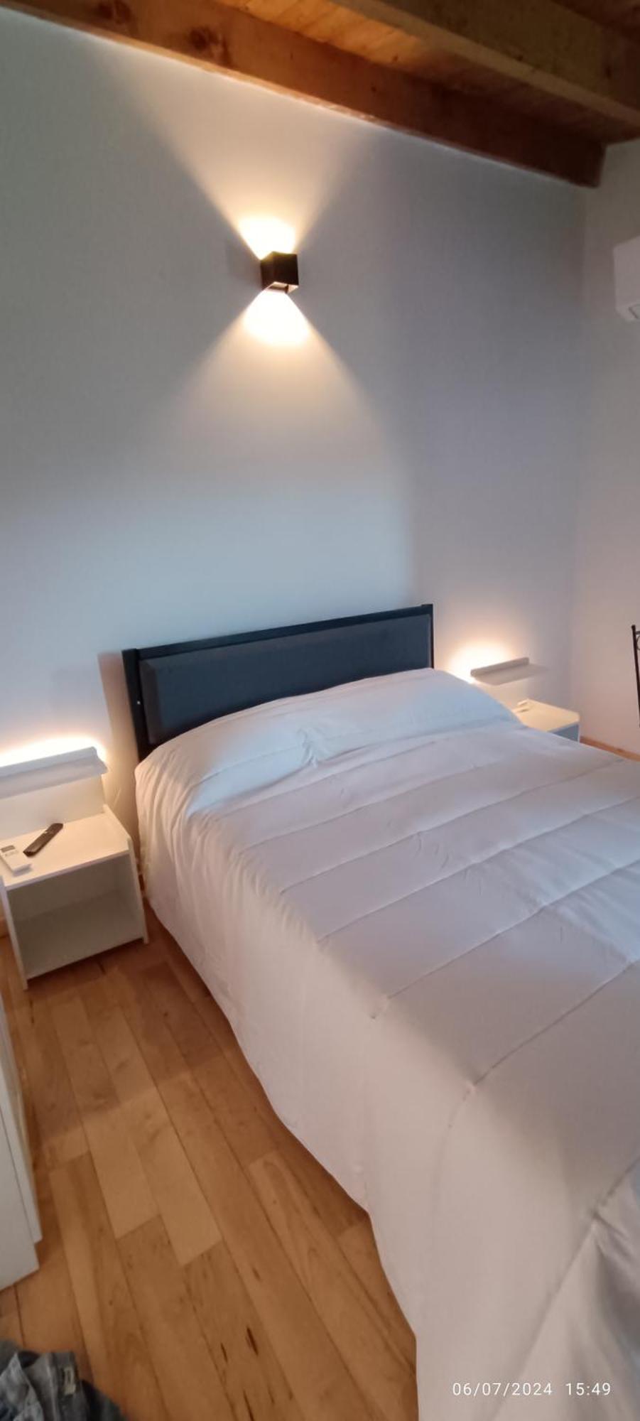 La Quiete Accesa Hotel เวอนาซซา ห้อง รูปภาพ