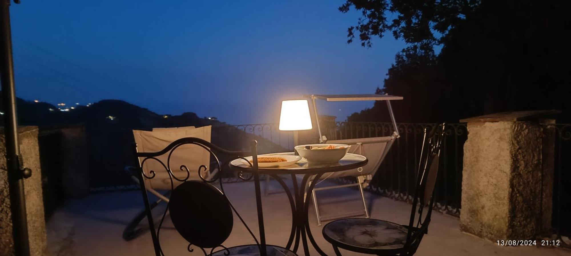 La Quiete Accesa Hotel เวอนาซซา ภายนอก รูปภาพ